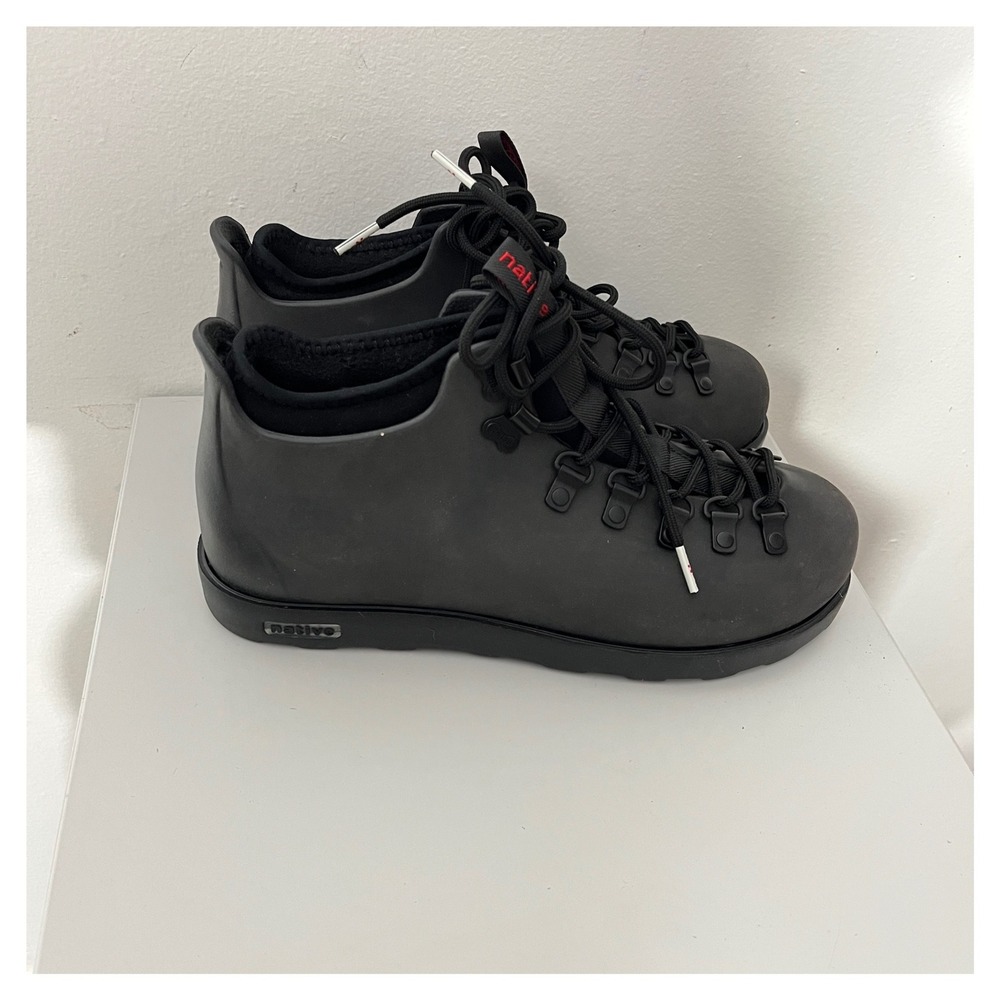 Native Fitzsimmons Walking Boots Mens 8 Womens 10 Black Waterproof Ankle Boots